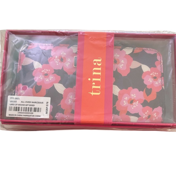NWT Trina Turk All Over Narcissus Wallet - Picture 2 of 2